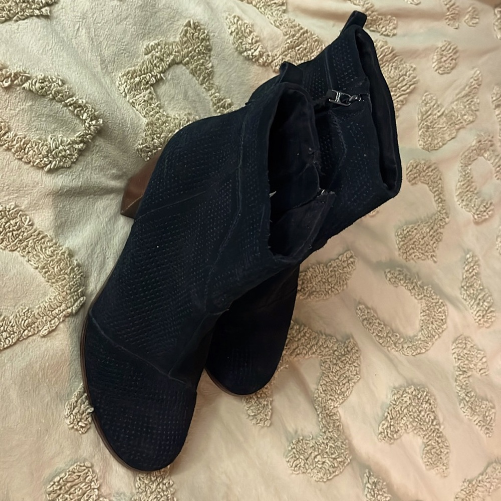 Tom’s, 9.5, women’s ankle boots